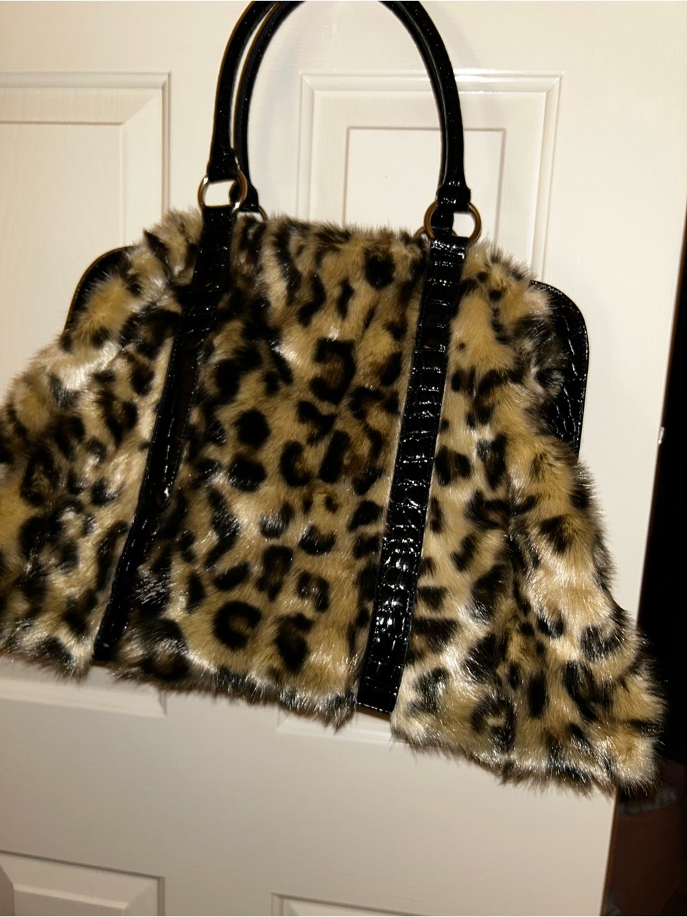 Preloved Donna Salyers Fabulous Furs Tote